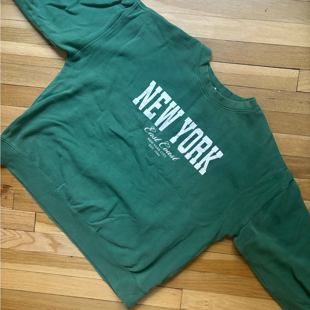 OLD NAVY Green New York Crewneck Sweatshirt